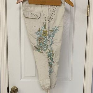 VENUS Ivory Capri With Embroidered flowers and studs